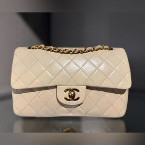 Chanel Vintage Classic Flap in Lambskin with 24k Gold-plated Hardware
